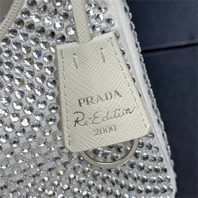 pra*a  re-edition 2000 mini-bag with Di*m*nd white 1ne515