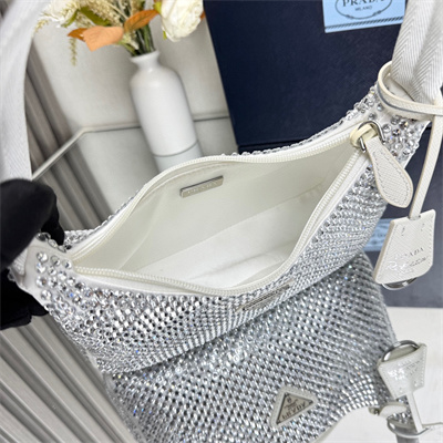 pra*a  re-edition 2000 mini-bag with Di*m*nd white 1ne515