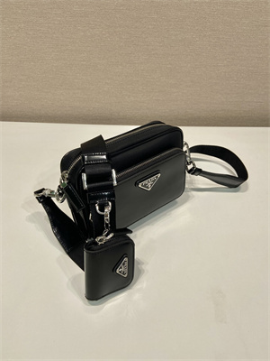 Pra*a re-nylon and shinny leather shoulder bag black 2vh172