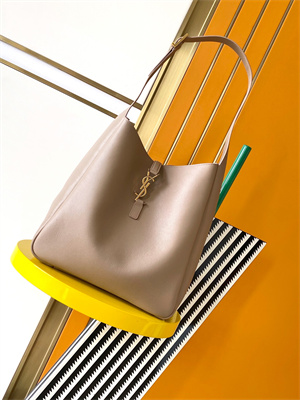 y.s.l le 5 a 7 S*pple large hobo bag in beige leather