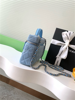 Ch*el long vanity with chain blue denim & silver-tone metal ap4407