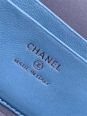 Ch*el long vanity with chain blue denim & silver-tone metal ap4407