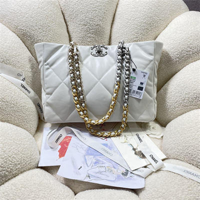 Cha.nel 19 Shopping Bag Lambskin Silver Tone Metal White AS3660
