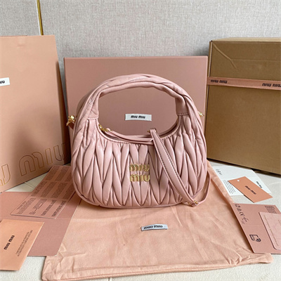 M*um*u wander matelassé nappa leather small hobo bag powder pink color
