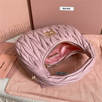 M*um*u wander matelassé nappa leather small hobo bag powder pink color