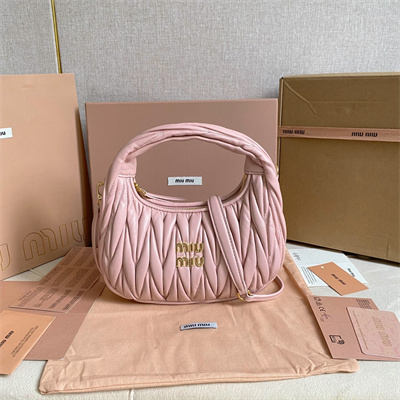 M*um*u wander matelassé nappa leather small hobo bag alabaster pink color