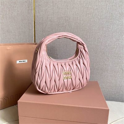 M*um*u wander matelassé nappa leather small hobo bag alabaster pink color