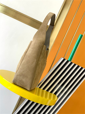 y.s.l le 5 a 7 S*pple small hobo bag in barley green suede leather