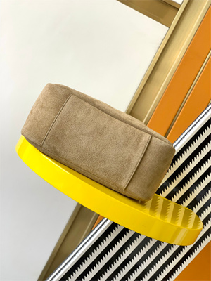 y.s.l le 5 a 7 S*pple small hobo bag in barley green suede leather