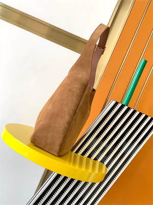 y.s.l le 5 a 7 S*pple small hobo bag in brown suede leather