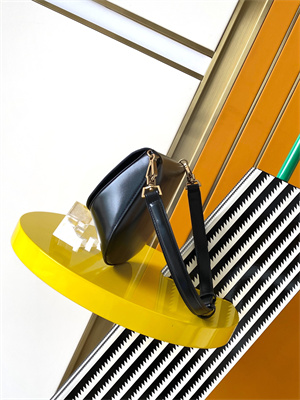 y.s.l voltaire top handle in box Sa**t Lau*nt black