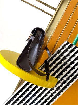 y.s.l manhattan shoulder bag in box Sa**t Lau*nt coffee color