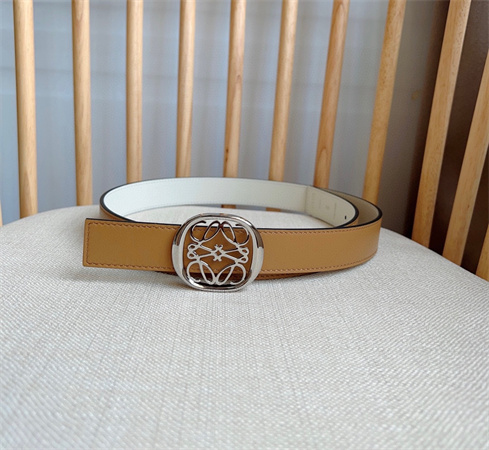 L0ew* belt in smooth calfskin 28mm gold/silver hardware colors options