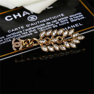 Ch*el brooch 37729