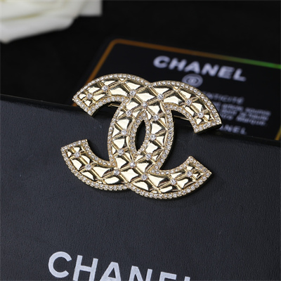 Ch*el brooch 37731