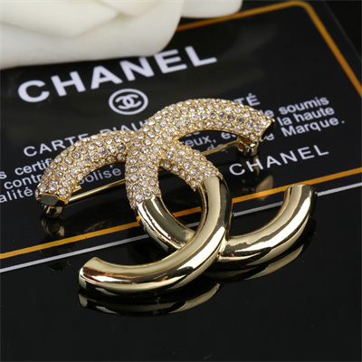 Ch*el brooch 37743