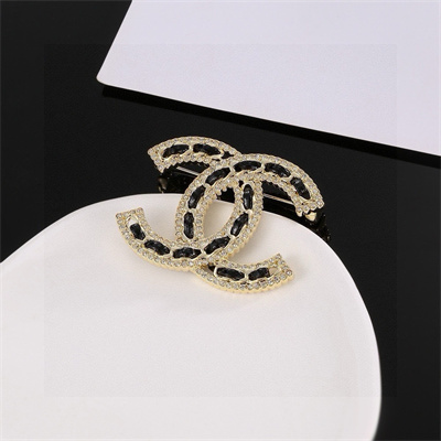 Ch*el brooch 37750