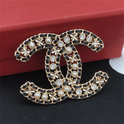 Ch*el brooch 37765