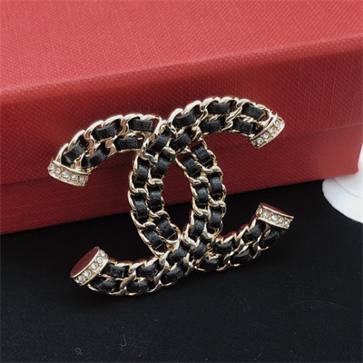 Ch*el brooch 37766