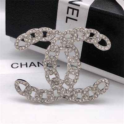 Ch*el brooch 37768