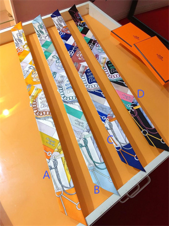 H**mes twilly 100% silk 37845