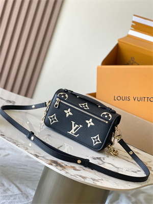 L.V Pochette Metis East West Monogram Empreinte embossed cowhide leather Black/Beige M46596 TOP