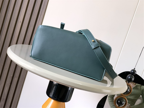 L0ew* small puzzle bag in classic calfskin