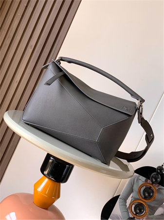 L0ew* puzzle bag in soft grained calfskin