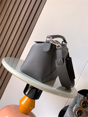 L0ew* puzzle bag in soft grained calfskin