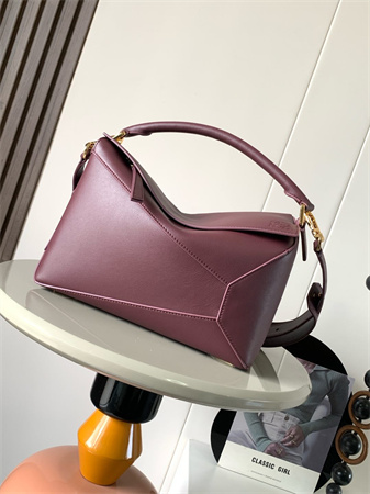 L0ew* puzzle bag in classic calfskin