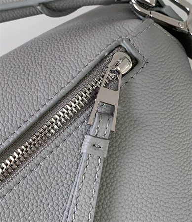 L0ew* puzzle bag in soft grained calfskin