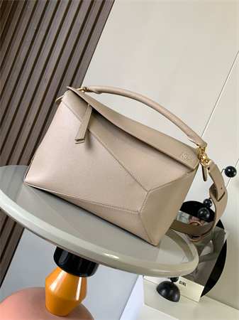L0ew* puzzle bag in soft grained calfskin