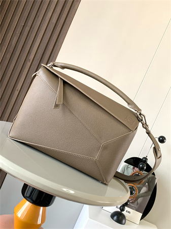 L0ew* puzzle bag in soft grained calfskin