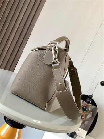 L0ew* puzzle bag in soft grained calfskin