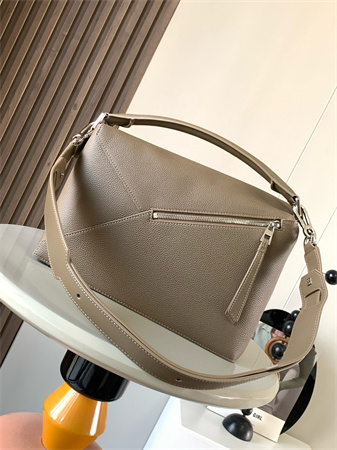 L0ew* puzzle bag in soft grained calfskin