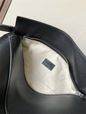 L0ew* puzzle bag in classic calfskin