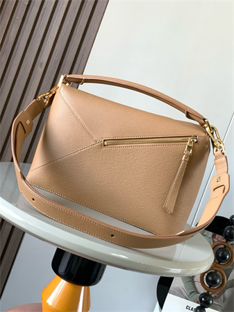 L0ew* puzzle bag in soft grained calfskin