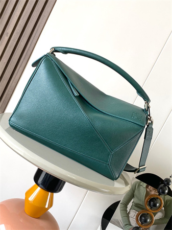 L0ew* large puzzle bag in shinny grained calfskin