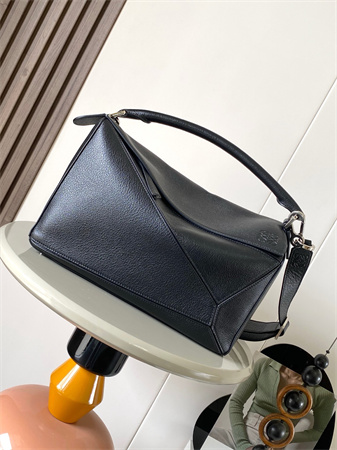 L0ew* large puzzle bag in shinny grained calfskin