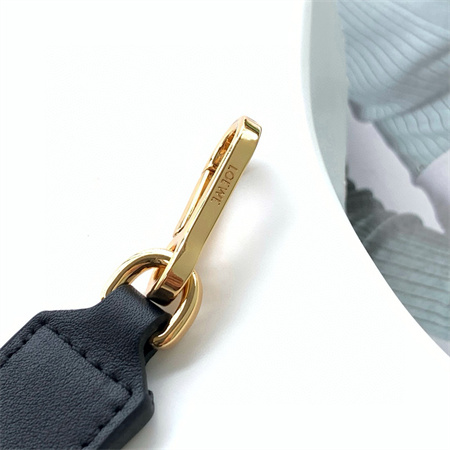 L0ew* strap in calfskin adjustable