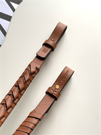L0ew* woven spiral strap in classic calfskin tan