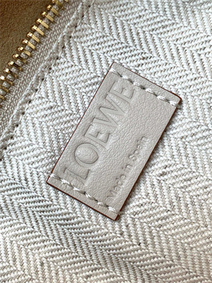 L0ew* small puzzle bag in classic calfskin