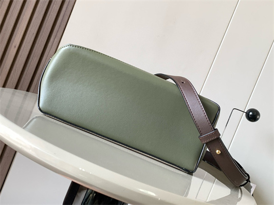 L0ew* small puzzle bag in classic calfskin