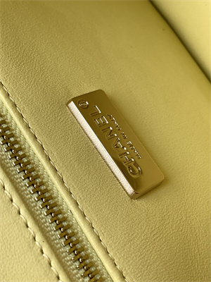 Cha.nel Flap Bag Sequins and Gold Tone Metal Yellow AS4561