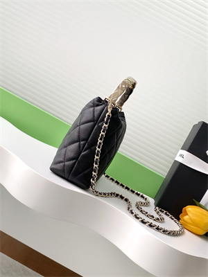 Ch*el coco crush top handle bag grained calfskin gold tone metal black ap4591