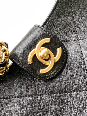 Ch*el hobo bag lambskin gold tone metal black as5403