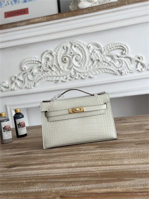 Kelly Pochette Bag Embossed Crocodile Gold Tone Hardware Craie HS