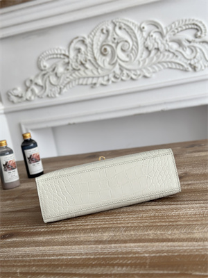 Kelly Pochette Bag Embossed Crocodile Gold Tone Hardware Craie HS