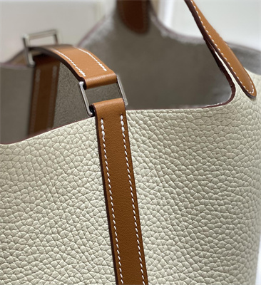 Picotin Lock Bag 18 Togo Leather Silver Tone Metal In Craie/Gold HS