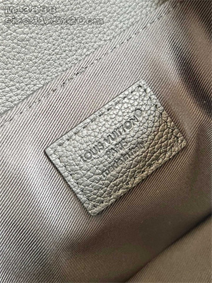 LV Steamer East West Wearable Wallet Taurillon Monogram embossed cowhide leather Black M13888